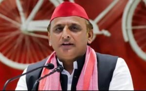 यूपी की सियासत : अखिलेश के दांव से बढ़ी मायावती और प्रियंका की चुनौती, अब ‘दिखने’ वाली राजनीति करेंगे यादव